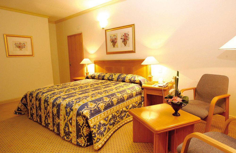 קמפטון פארק Peermont Metcourt Suites At Emperors Palace חדר תמונה