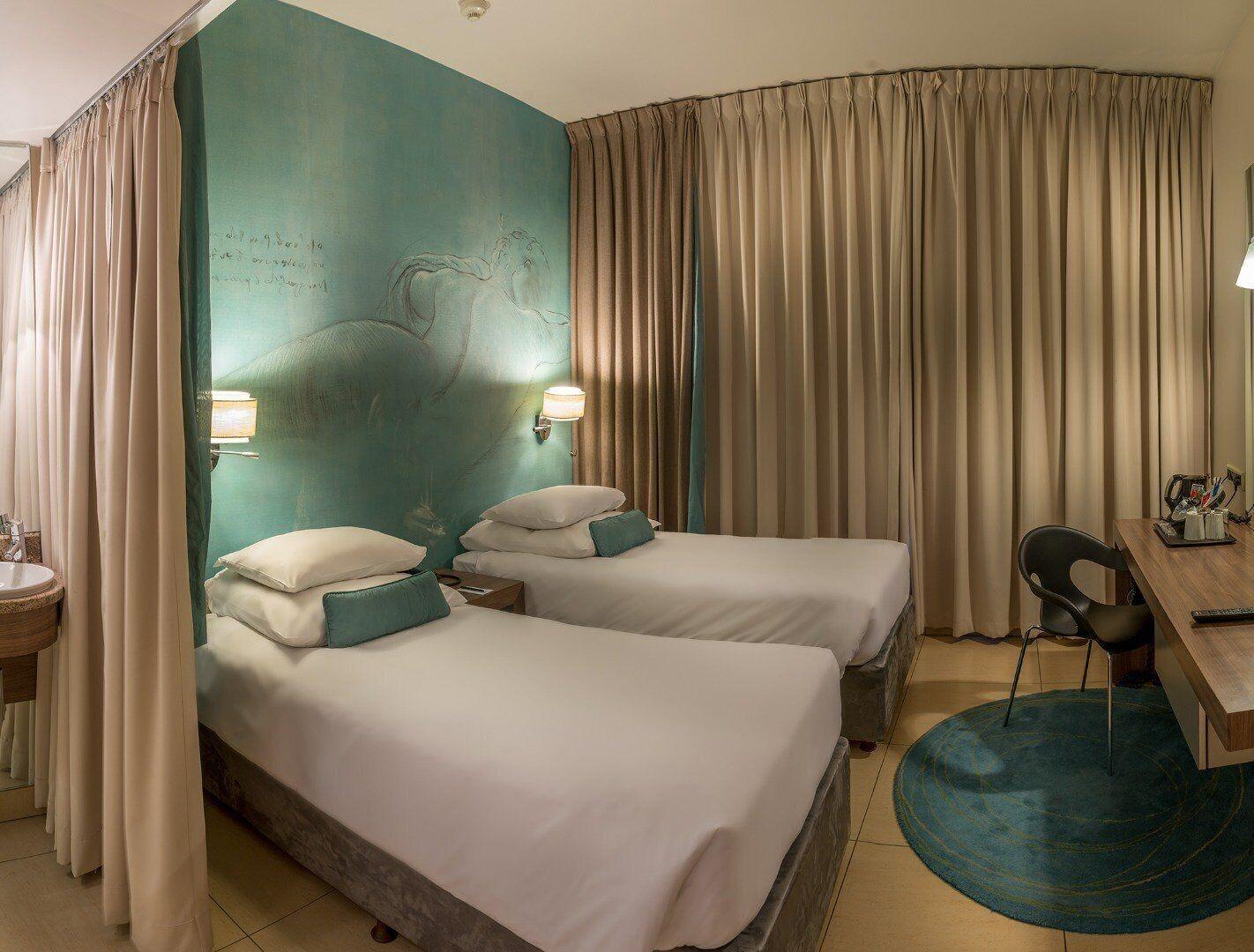 קמפטון פארק Peermont Metcourt Suites At Emperors Palace מראה חיצוני תמונה