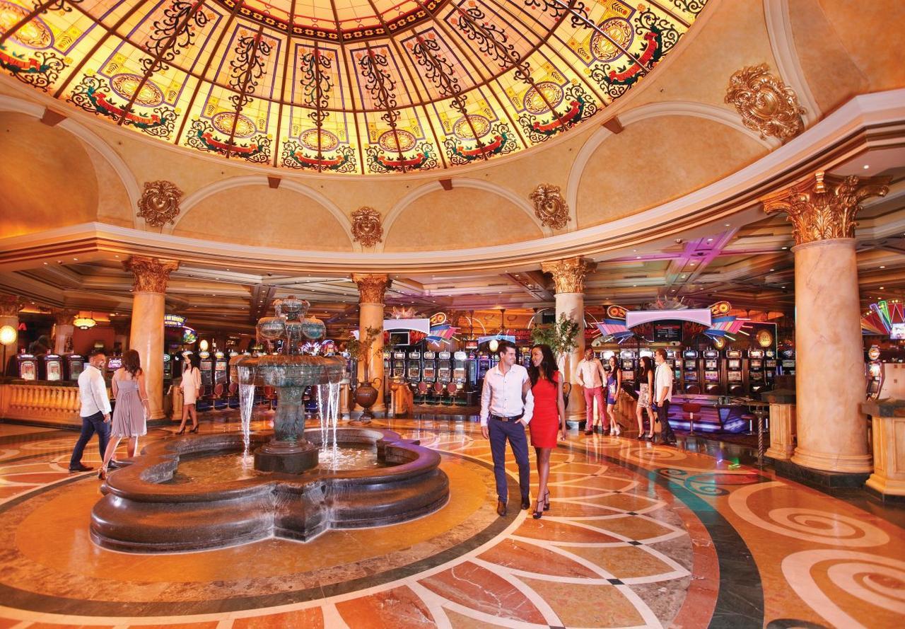 קמפטון פארק Peermont Metcourt Suites At Emperors Palace מראה חיצוני תמונה