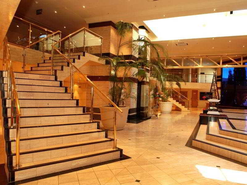 קמפטון פארק Peermont Metcourt Suites At Emperors Palace מראה חיצוני תמונה